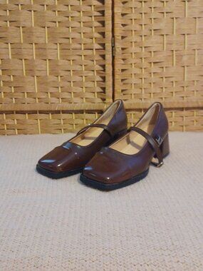 Brown Women's Shoes - Brand New, Size 6